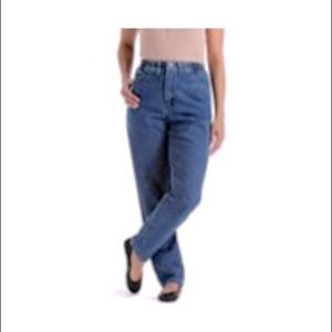 BNWT Lee relaxed fit, tapered leg, mid rise jeans
